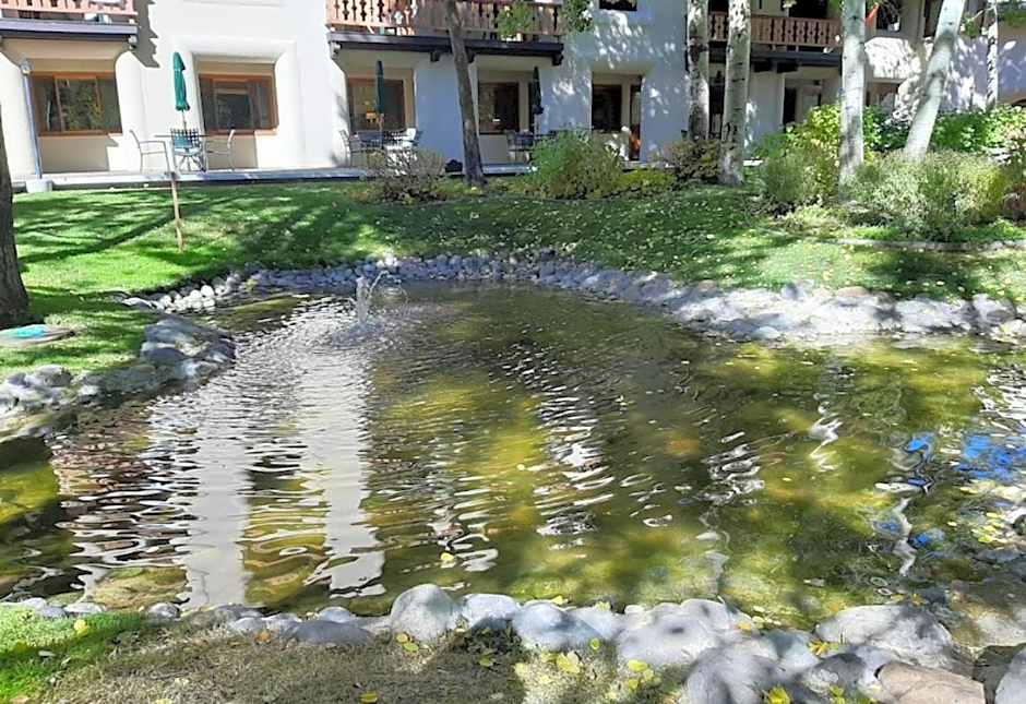 GetAways at Olympic Village Inn