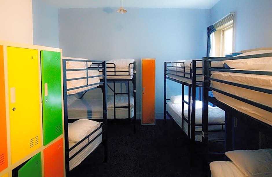 Backpackers Imperial Hotel