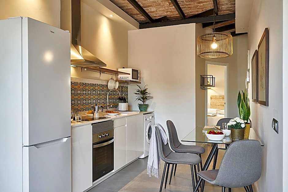AinB Eixample-Miro Apartments