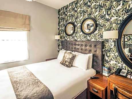 Compact Double Room