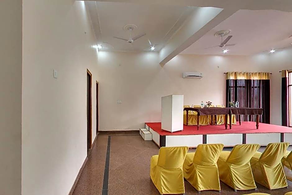 Geetanjali Hotel & Motel