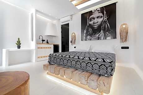 Deluxe Apartment with Hot Tub and City View