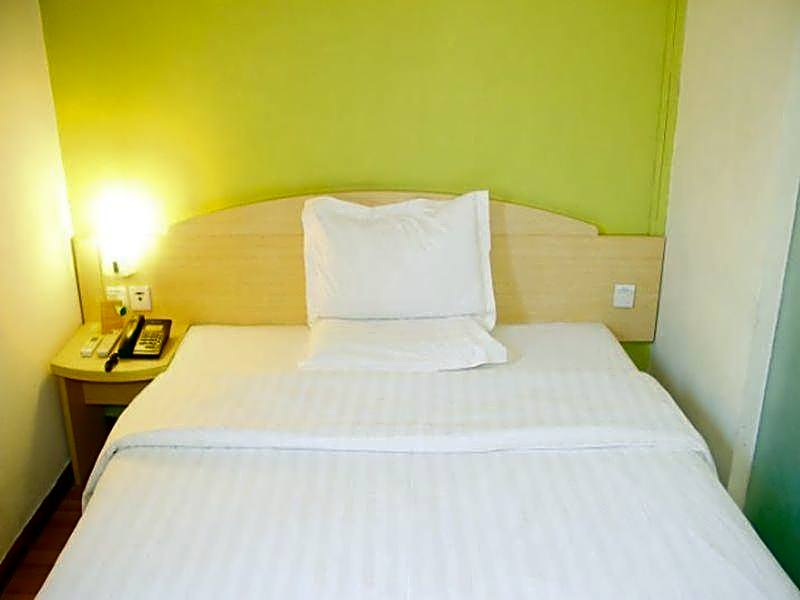 7 Days Inn Anqiu Qingyun Mountaion Branch