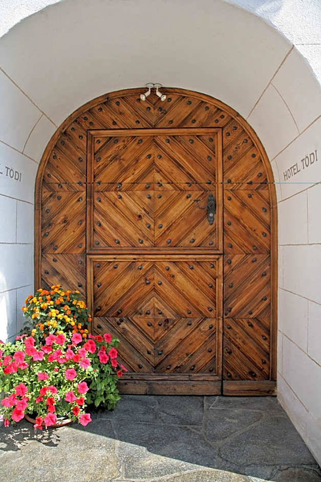 Casa Tödi Restaurant Hotel