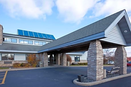 AmericInn by Wyndham Monroe