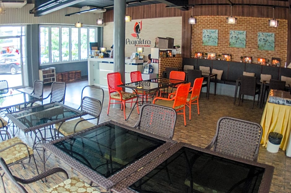 Prajaktra City Hostel