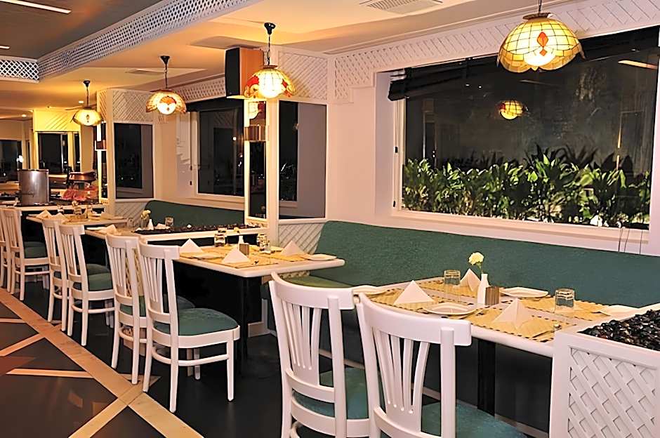 The Central Court Hotel