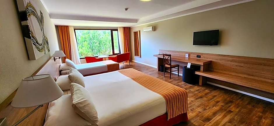 Xelena Hotel & Suites