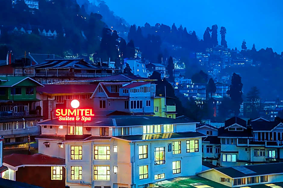Sumitel Hotel 500 meters from Mall Road