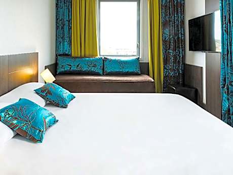 Superior Room - 1 Queen-Size Bed And 1 Single-Size Bed