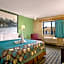 Super 8 by Wyndham Russellville