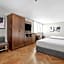 Gateway Hotel Santa Monica