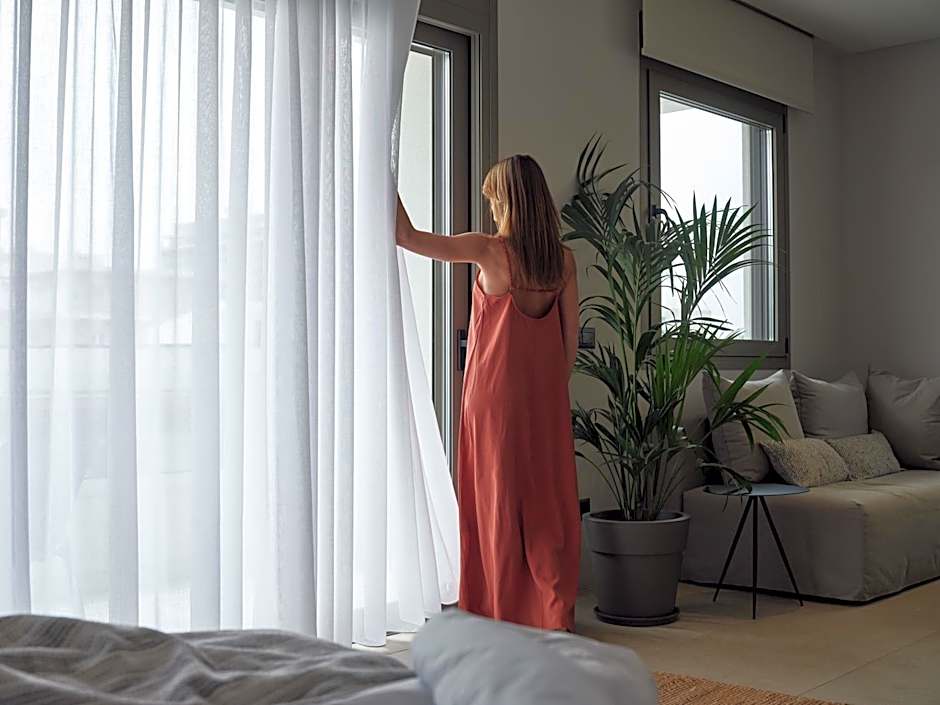 Bond Smart Living Suites