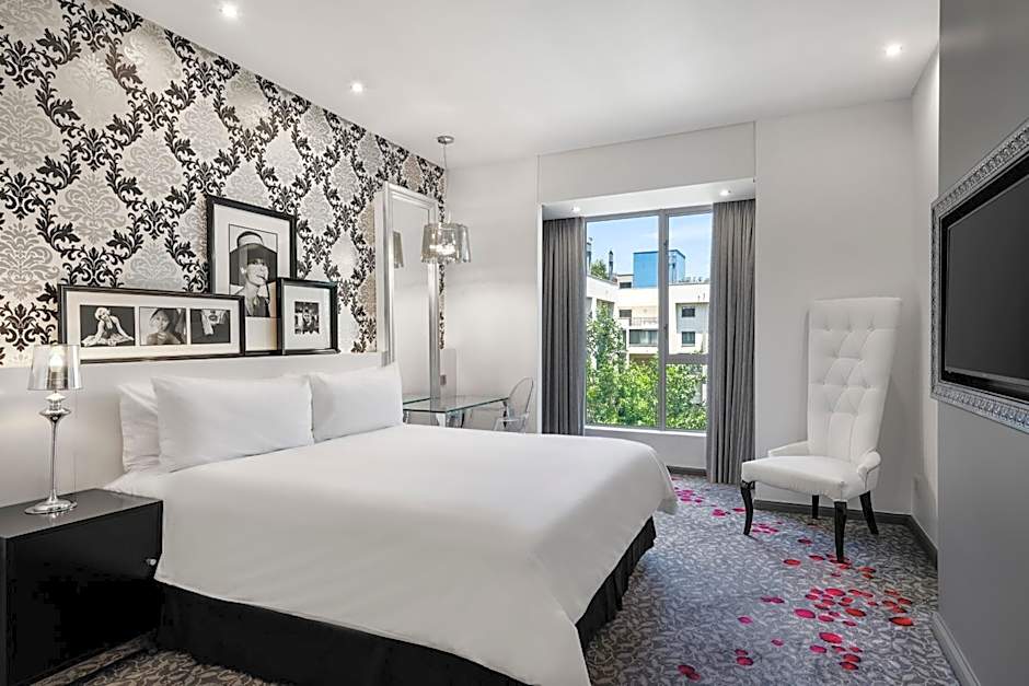 Protea Hotel by Marriott Fire & Ice Johannesburg Melrose Arch