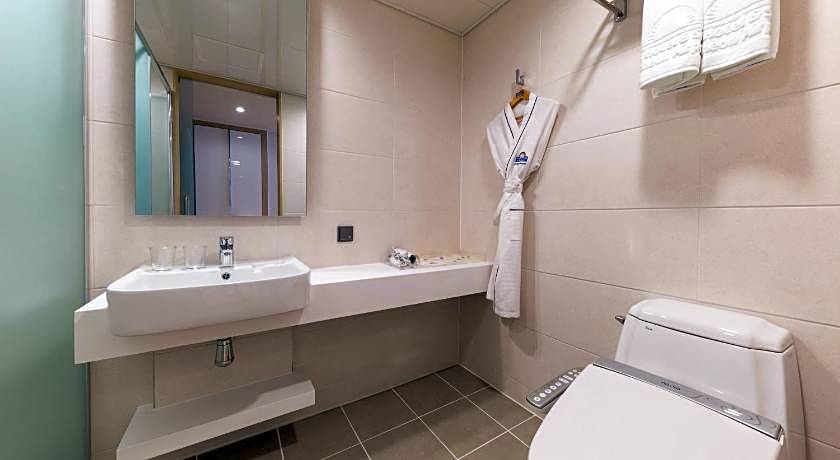 Days Hotel & Suites by Wyndham Incheon Airport