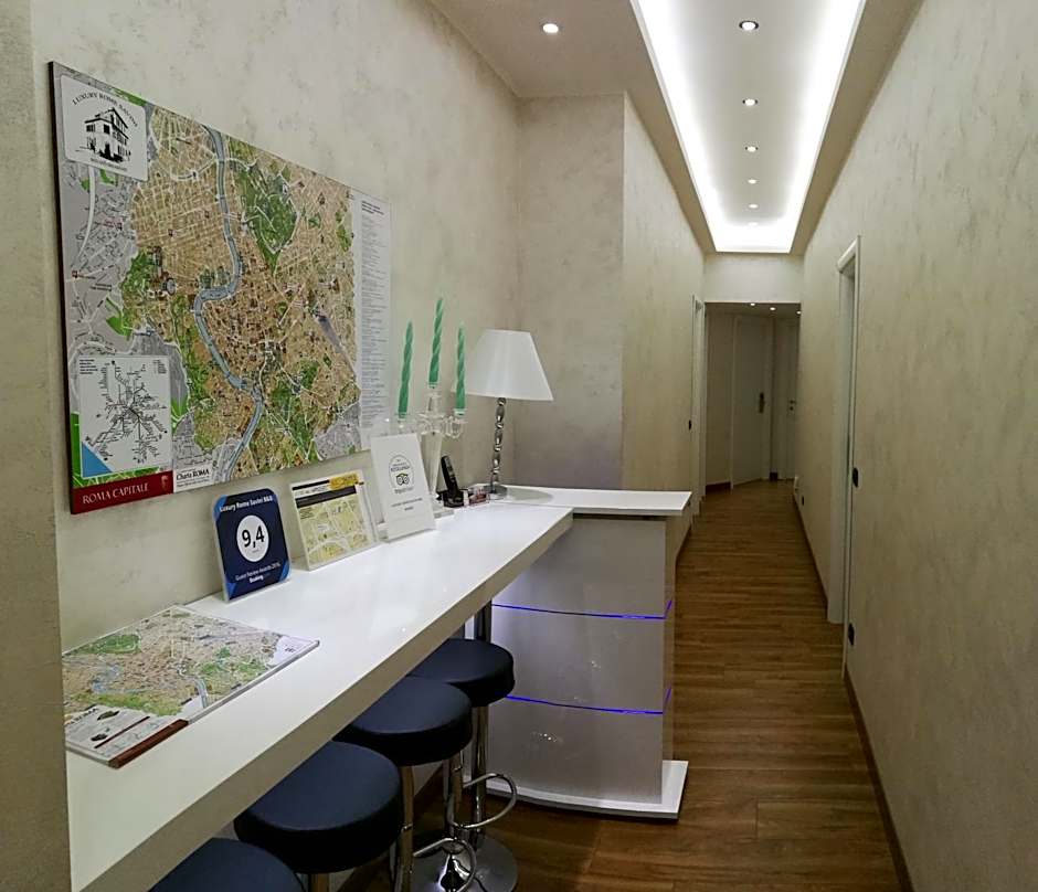 Luxury Rome Savini Guest House