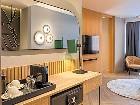 Junior Suite with One King Bed and Sofa