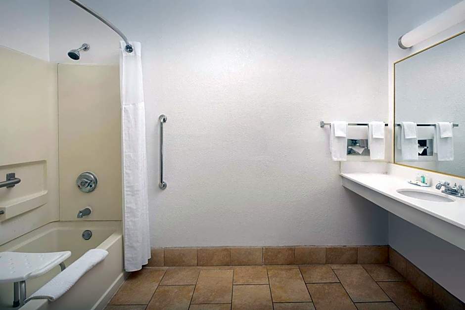 Quality Inn & Suites Gallup I-40 Exit 20