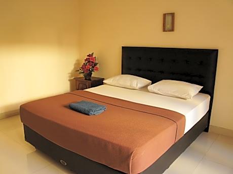 Standard Double Room with Hot Water