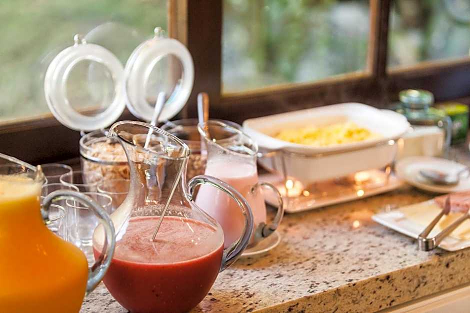 Pousada Quatro Estacoes