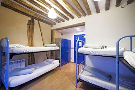 Single Bed in 6-Bed Dormitory Room