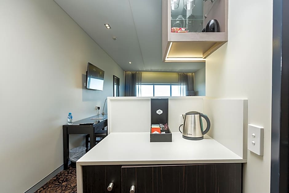 Alexandra Hills Hotel