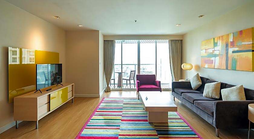 Urbana Langsuan Bangkok