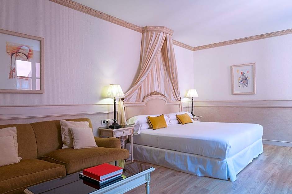 Eugenia de Montijo, Autograph Collection by Marriott