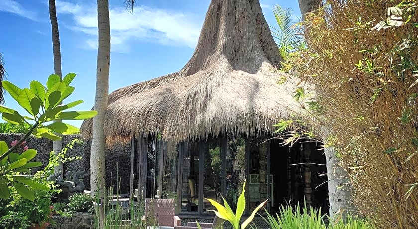 Most Exotic Beachfront Villa Keong