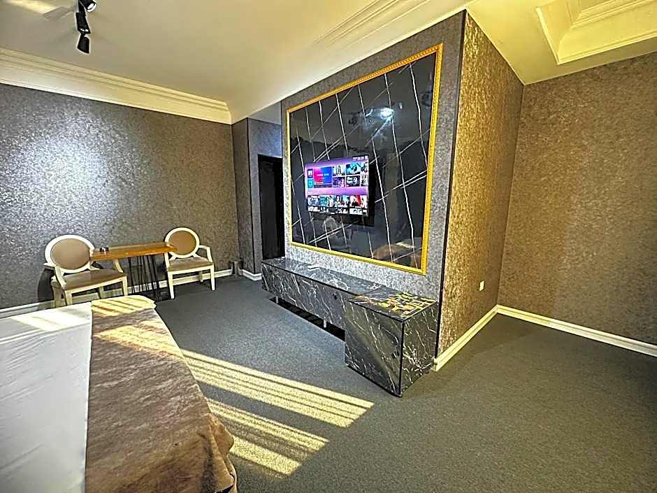 Amber Hotel