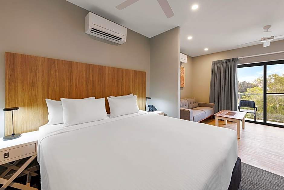 Best Western Plus North Lakes Hotel