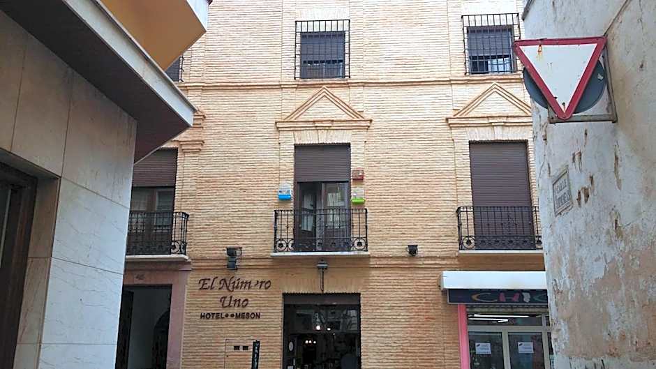 Hotel Mesón El Número Uno
