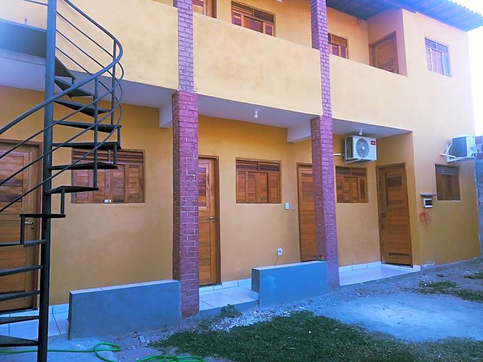 Casa do Mochileiro Airport Hostel & Pousada