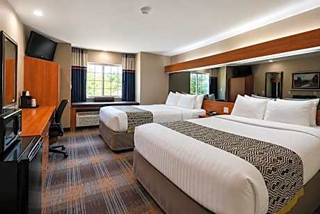 Standard Queen Room with Two Queen Beds