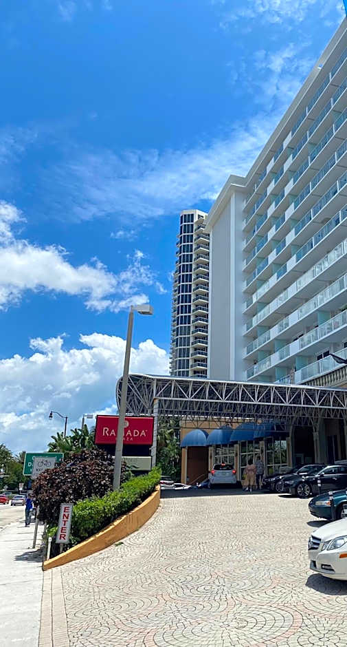 Beachfront condo in Miami!
