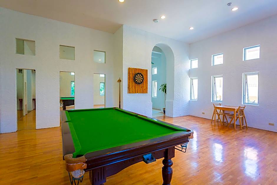 Waterfront Suites Phuket By Centara