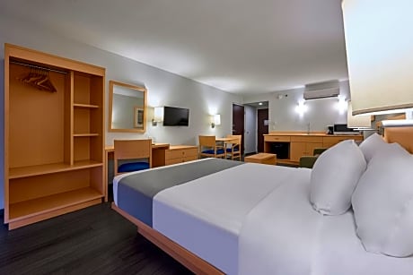Queen Suite with Sofa Bed