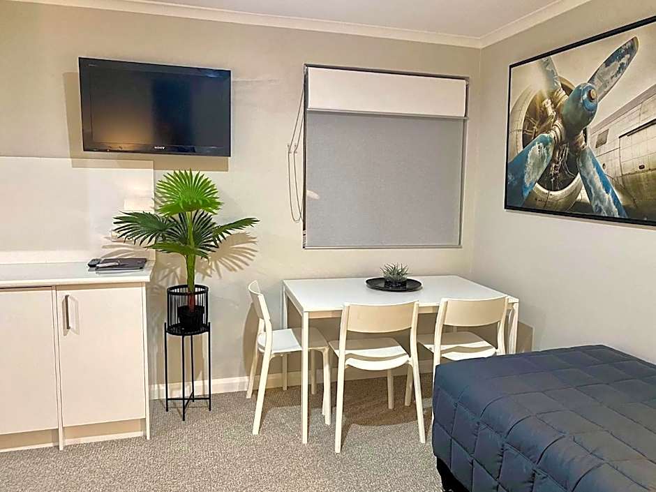 Estelle Kramer Motel