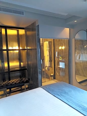 Double Single Use Deluxe with terrace