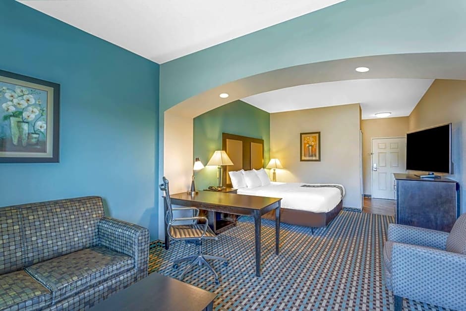 La Quinta Inn & Suites by Wyndham Stonington