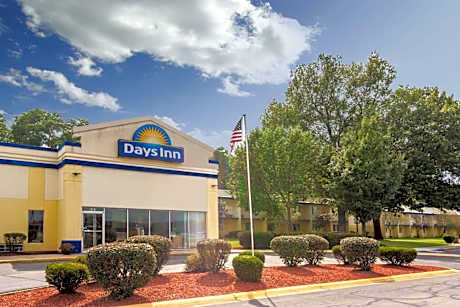 Days Inn by Wyndham Portage/Indiana Dunes National Park