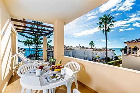 Premium Two Bedroom Apartment Sea View (4 adults)