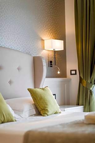 Superior Triple Room with Lake View