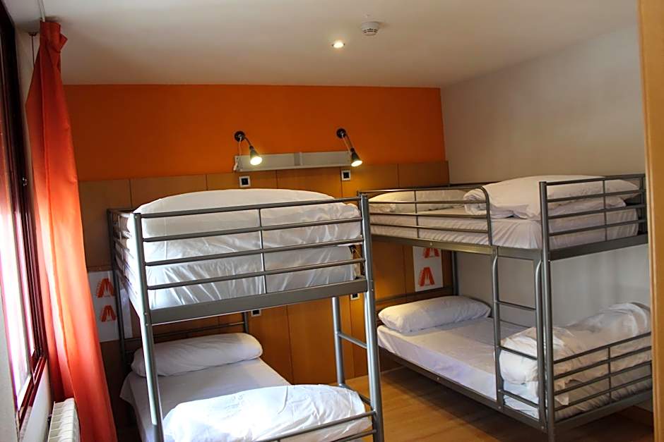 Mola! Hostel Burgos