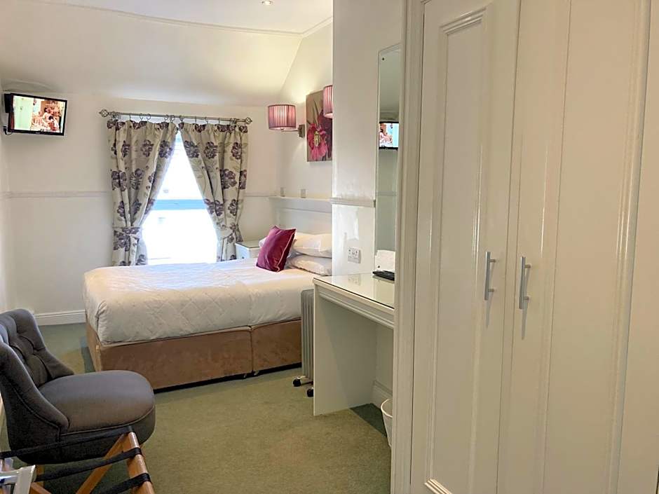 Dergvale Hotel