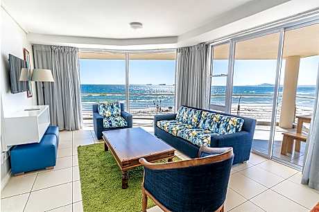 Two-Bedroom Apartment with Sea View