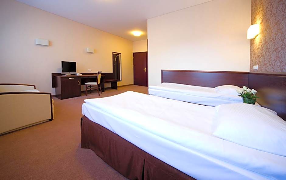 Photo 1 of 5 of Standard 1 Double Bed or 2 Beds