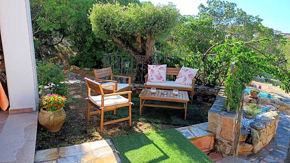 I Mari Di Gallura Suites and Rooms