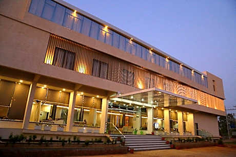 Hotel Triveni Adamapur 40 KM From Kolhapur