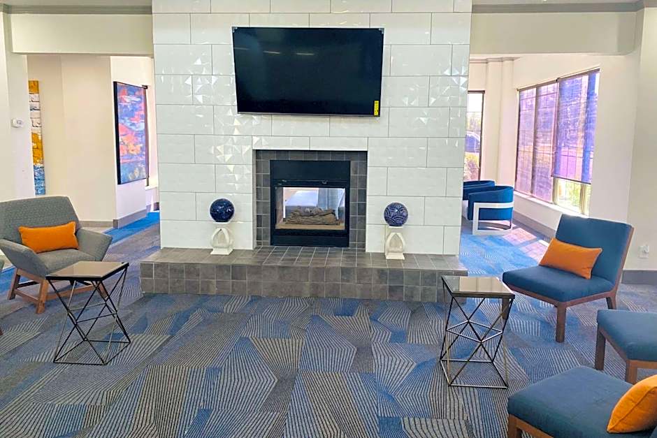 La Quinta Inn & Suites by Wyndham South Holland